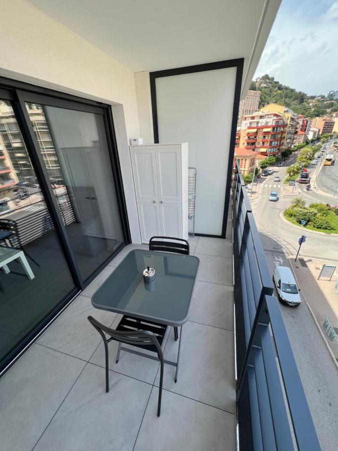 Appartement Tout Equipe Centre Ville ม็องตง ภายนอก รูปภาพ